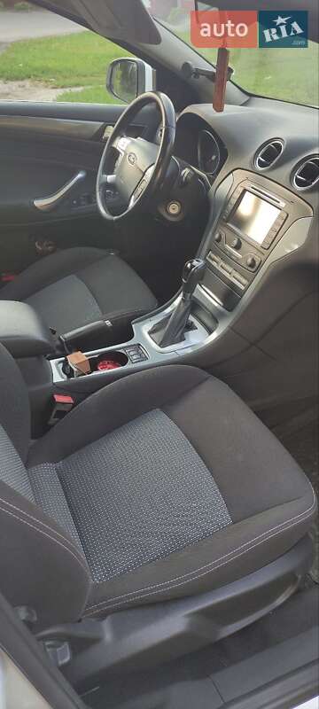 Универсал Ford Mondeo 2012 в Чернигове
