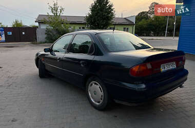 Седан Ford Mondeo 1995 в 