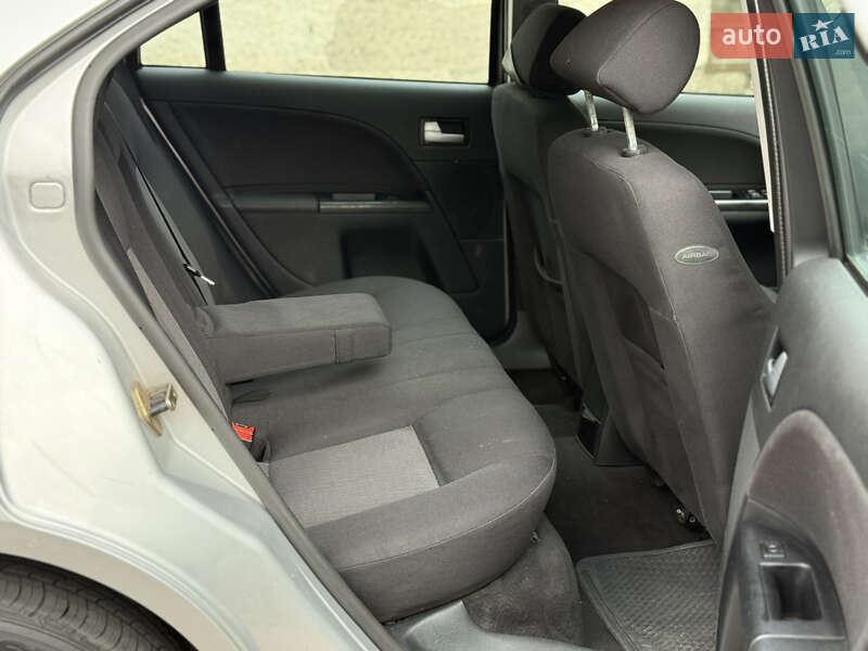 Седан Ford Mondeo 2002 в Чернигове