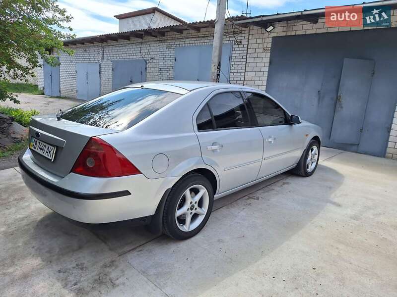 Лифтбек Ford Mondeo 2001 в Казатине