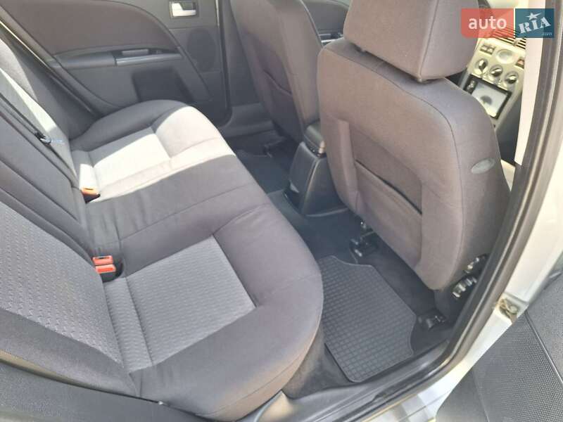 Лифтбек Ford Mondeo 2001 в Казатине