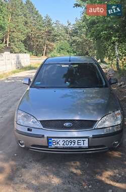 Седан Ford Mondeo 2003 в Остроге