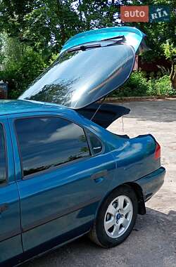 Ліфтбек Ford Mondeo 1994 в 
