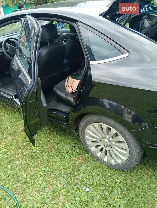 Лифтбек Ford Mondeo 2007 в Львове