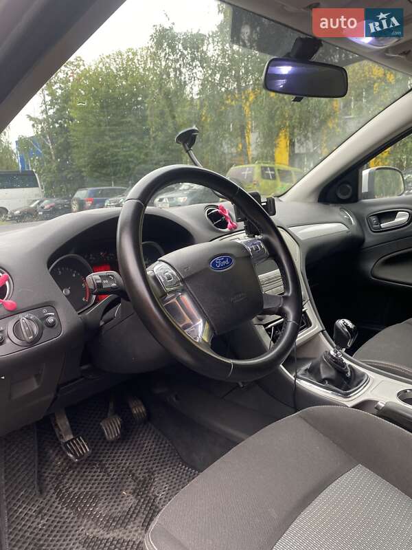 Универсал Ford Mondeo 2010 в Луцке