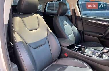 Седан Ford Mondeo 2017 в 