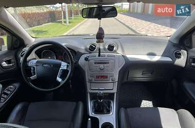 Ліфтбек Ford Mondeo 2010 в 