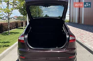 Ліфтбек Ford Mondeo 2010 в 