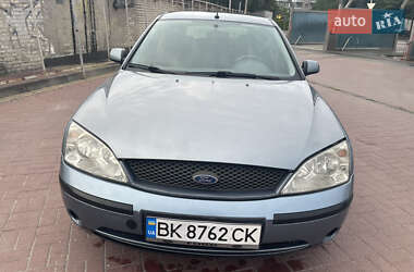 Лифтбек Ford Mondeo 2001 в 