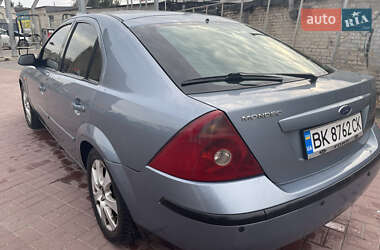 Лифтбек Ford Mondeo 2001 в 