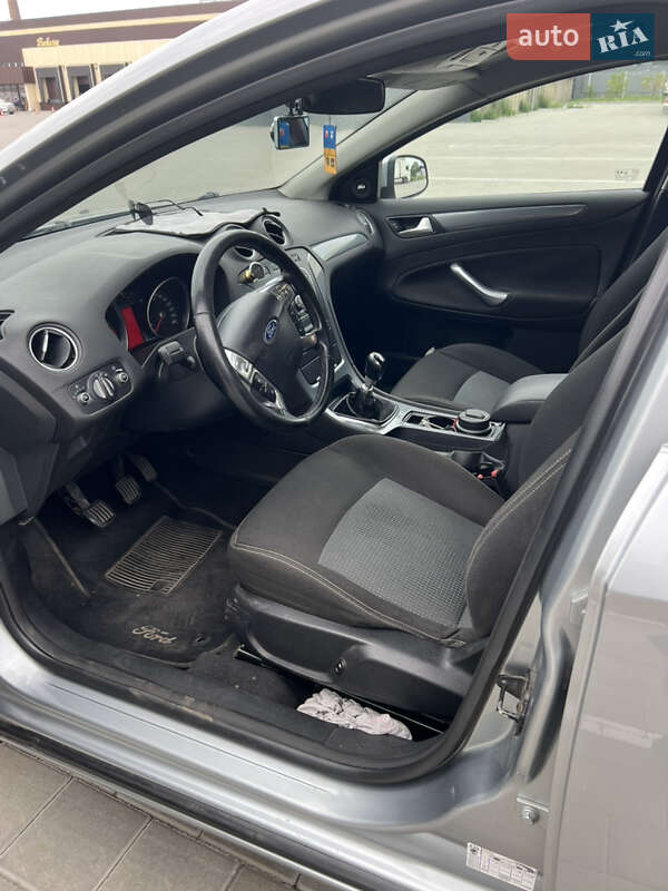 Седан Ford Mondeo 2012 в Черкассах