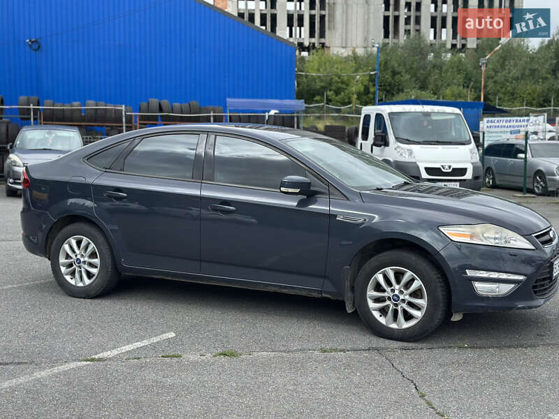 Лифтбек Ford Mondeo 2012 в Львове