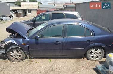 Лифтбек Ford Mondeo 2001 в 