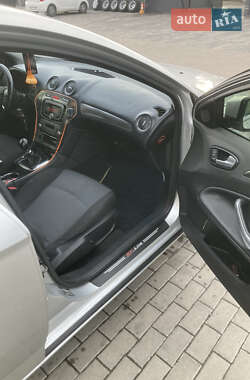 Лифтбек Ford Mondeo 2008 в 