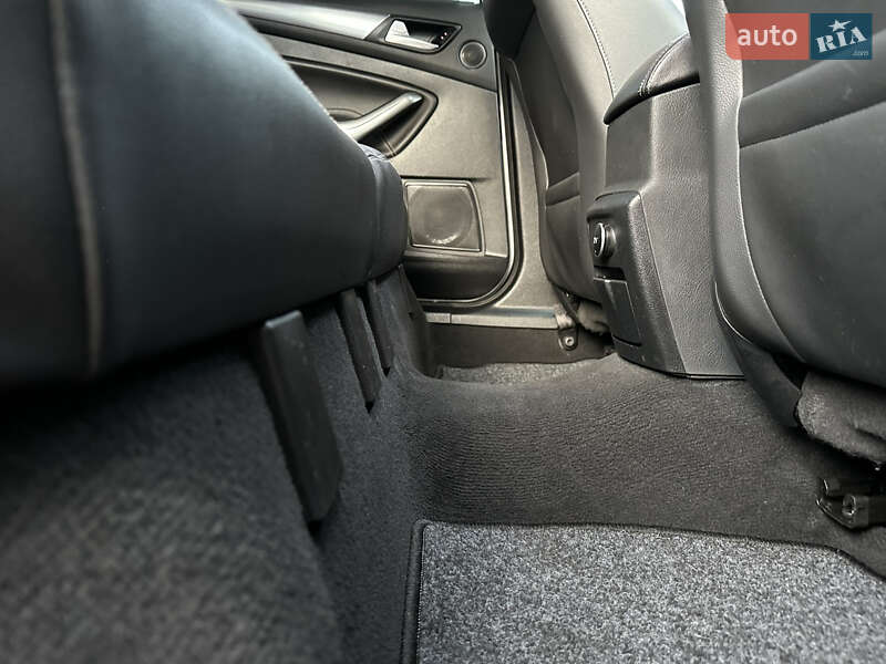 Універсал Ford Mondeo 2014 в Стрию