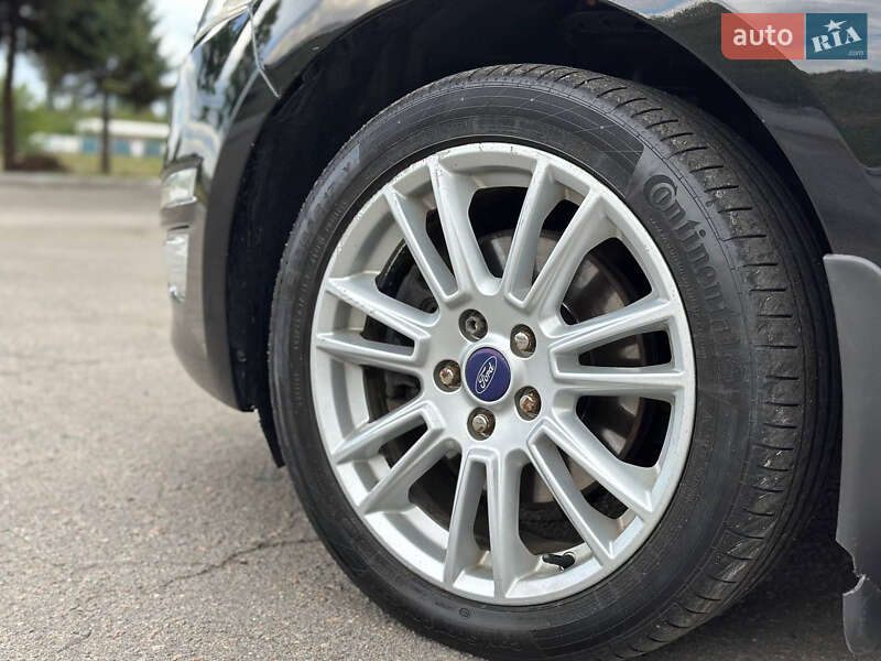 Седан Ford Mondeo 2012 в Днепре