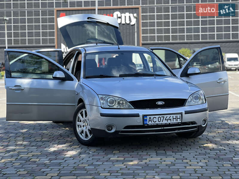 Лифтбек Ford Mondeo 2000 в Луцке