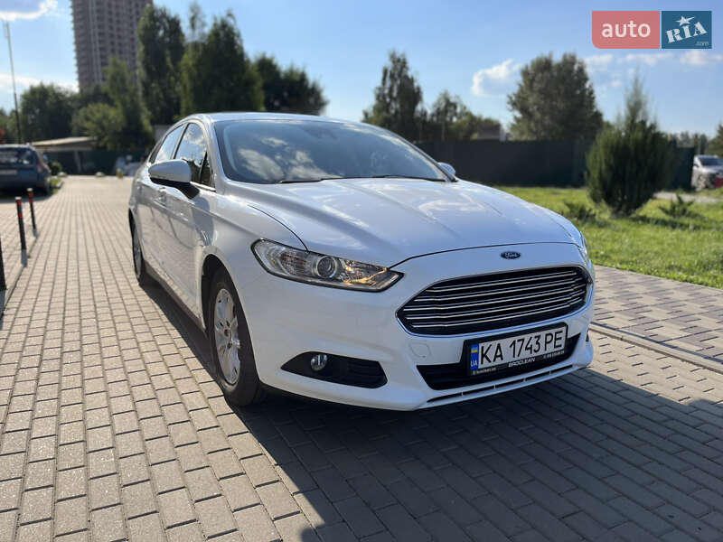 Лифтбек Ford Mondeo 2017 в Киеве