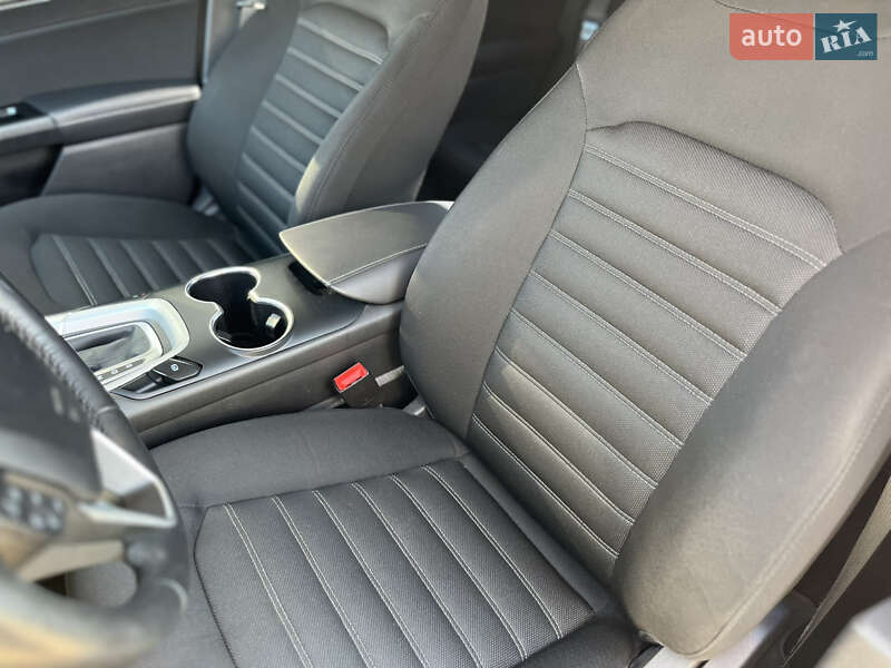 Лифтбек Ford Mondeo 2017 в Киеве