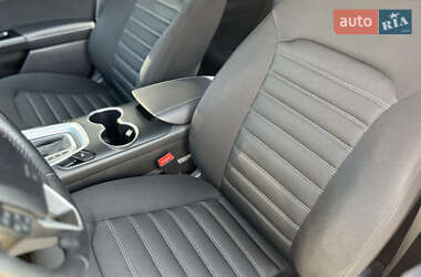 Лифтбек Ford Mondeo 2017 в 