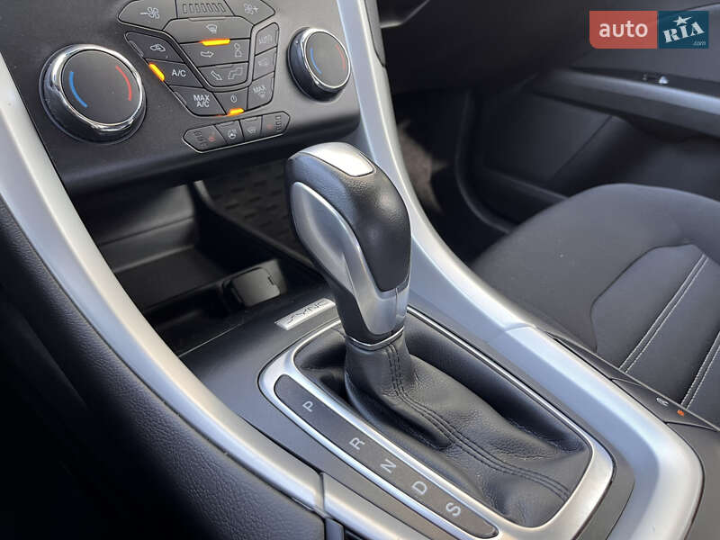 Лифтбек Ford Mondeo 2017 в Киеве
