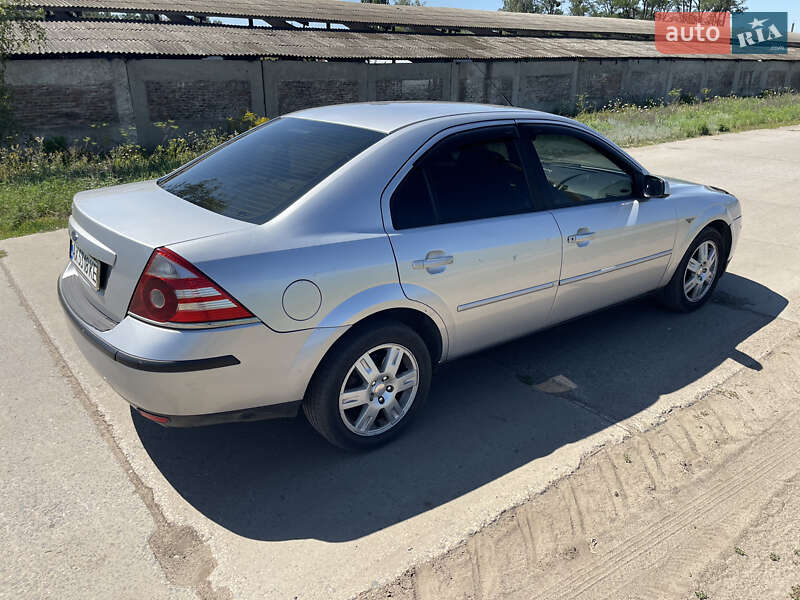 Седан Ford Mondeo 2005 в Змиеве