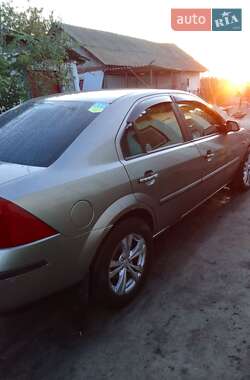 Седан Ford Mondeo 2002 в 