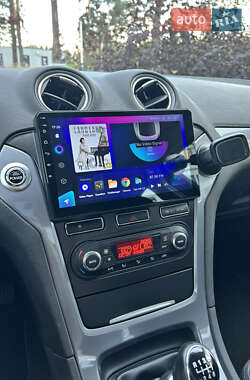 Седан Ford Mondeo 2012 в 