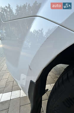 Седан Ford Mondeo 2012 в 