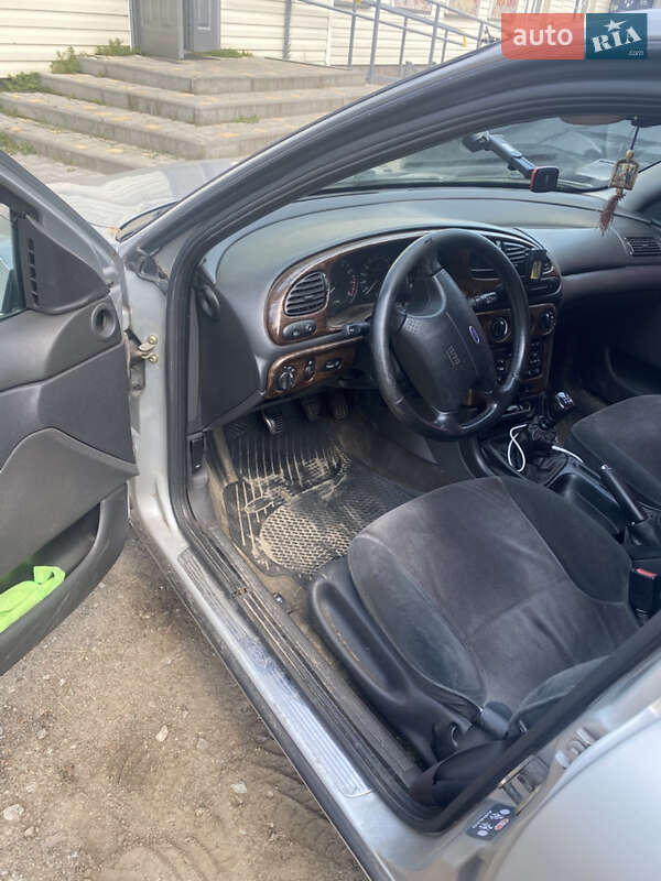 Лифтбек Ford Mondeo 2000 в Вышгороде