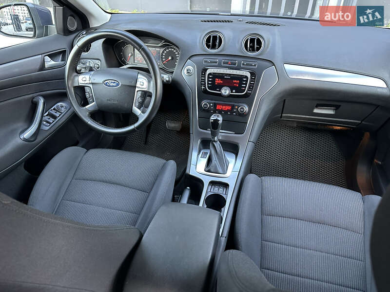 Лифтбек Ford Mondeo 2013 в Киеве