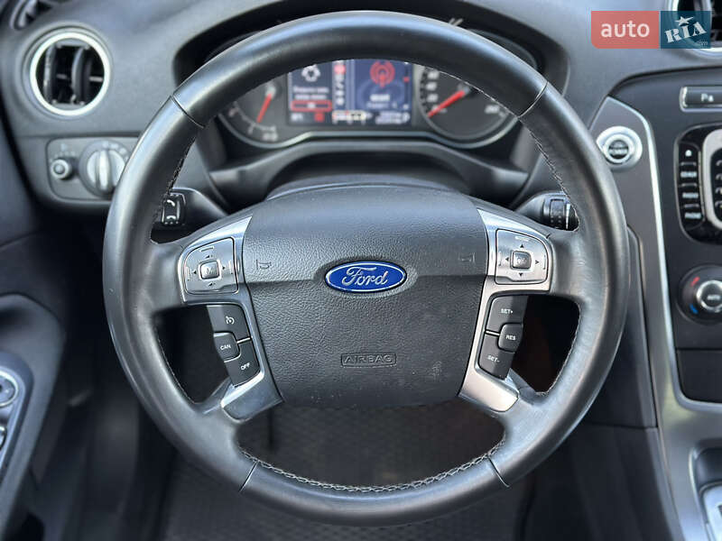 Лифтбек Ford Mondeo 2013 в Киеве