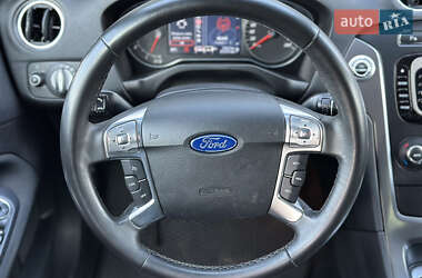 Лифтбек Ford Mondeo 2013 в 