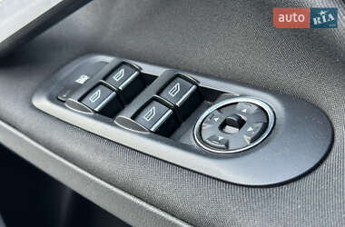 Лифтбек Ford Mondeo 2013 в 