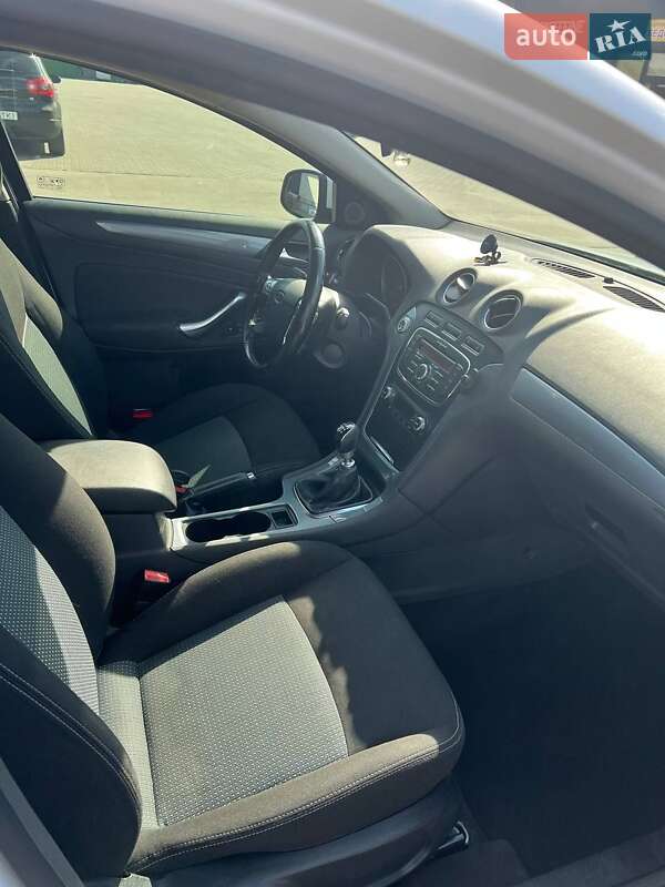 Универсал Ford Mondeo 2011 в Первомайске