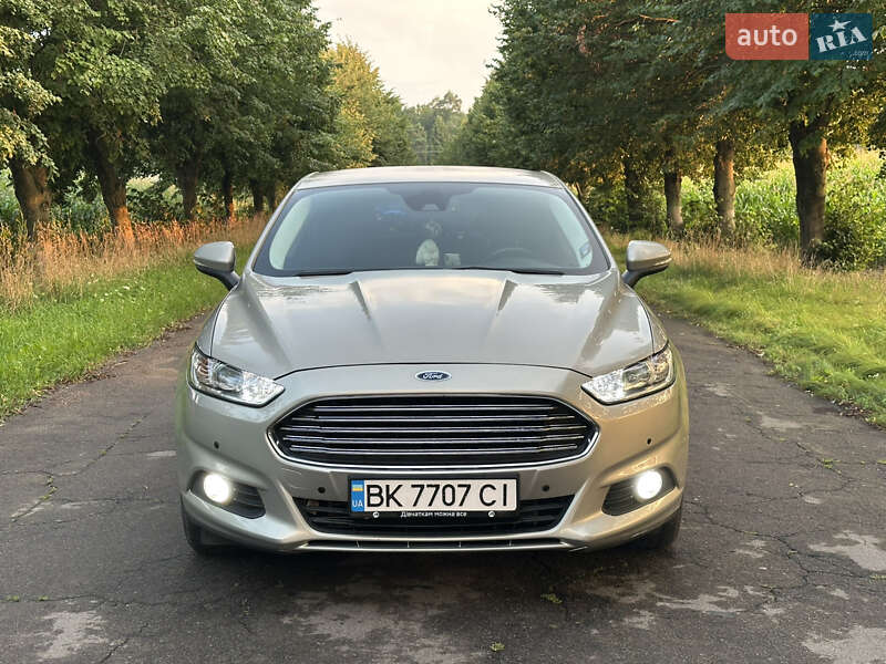 Лифтбек Ford Mondeo 2016 в Ровно