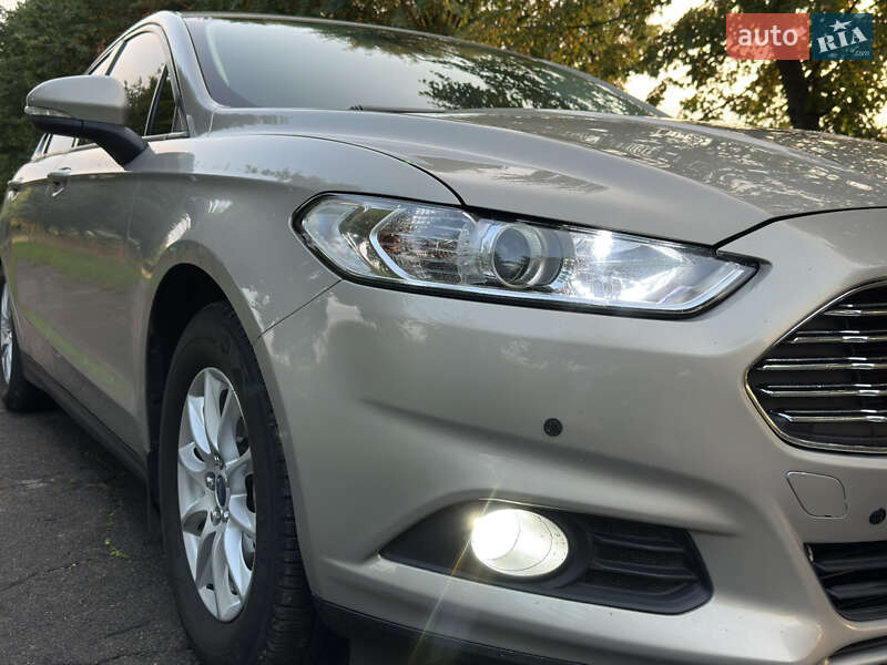 Лифтбек Ford Mondeo 2016 в Ровно