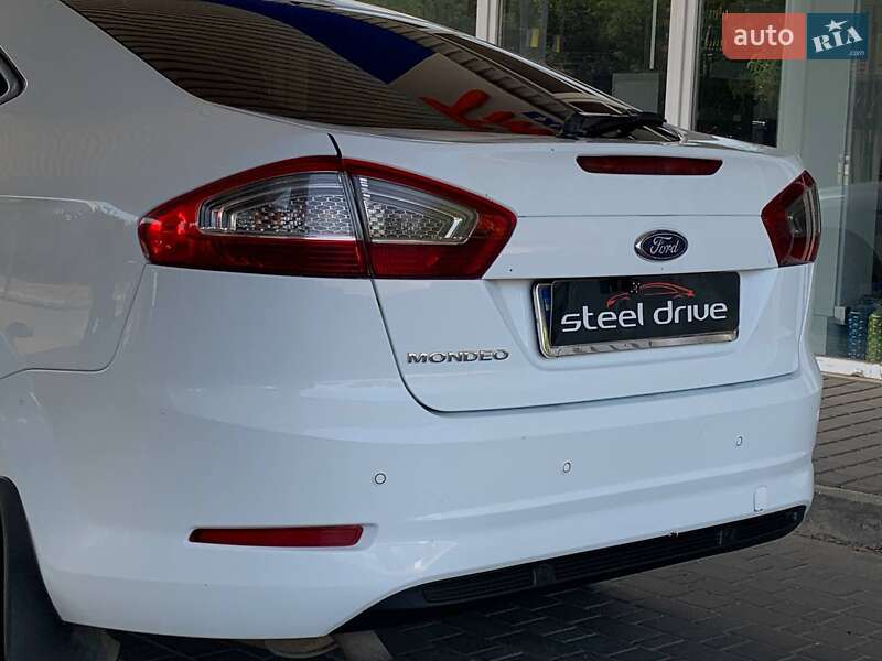Седан Ford Mondeo 2013 в Николаеве