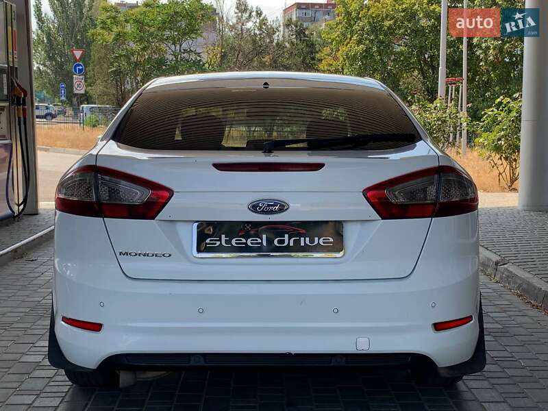 Седан Ford Mondeo 2013 в Николаеве