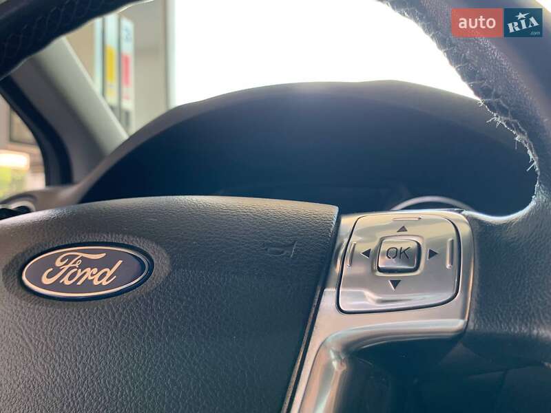 Седан Ford Mondeo 2013 в Николаеве