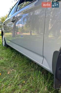 Седан Ford Mondeo 2010 в 