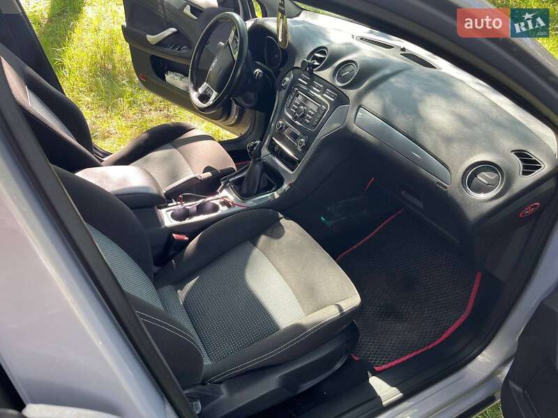 Седан Ford Mondeo 2010 в Киеве