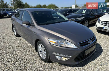 Седан Ford Mondeo 2012 в 