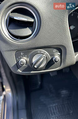 Седан Ford Mondeo 2012 в 