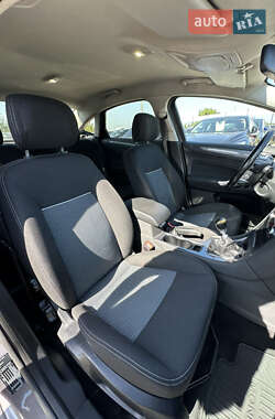 Седан Ford Mondeo 2012 в 