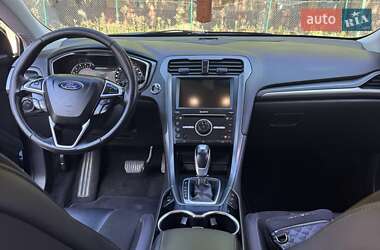 Лифтбек Ford Mondeo 2016 в 