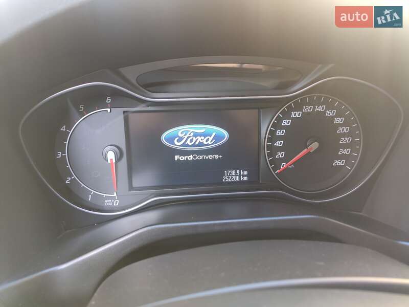 Седан Ford Mondeo 2011 в Стрию