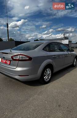 Седан Ford Mondeo 2010 в 