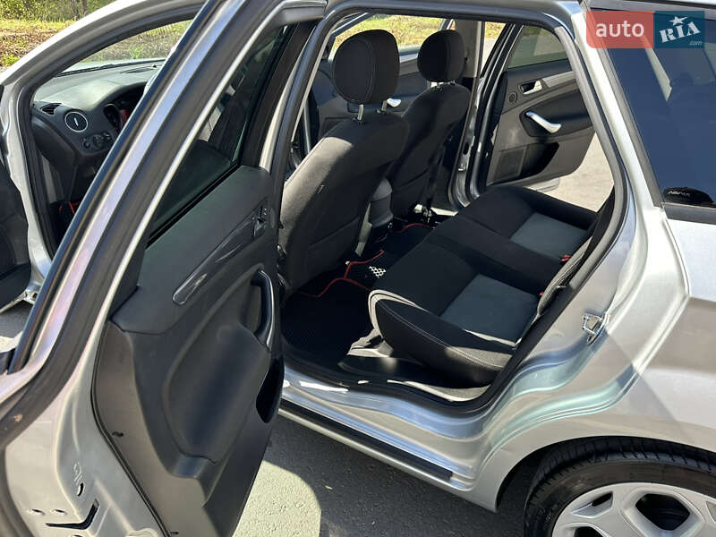 Универсал Ford Mondeo 2013 в Ужгороде