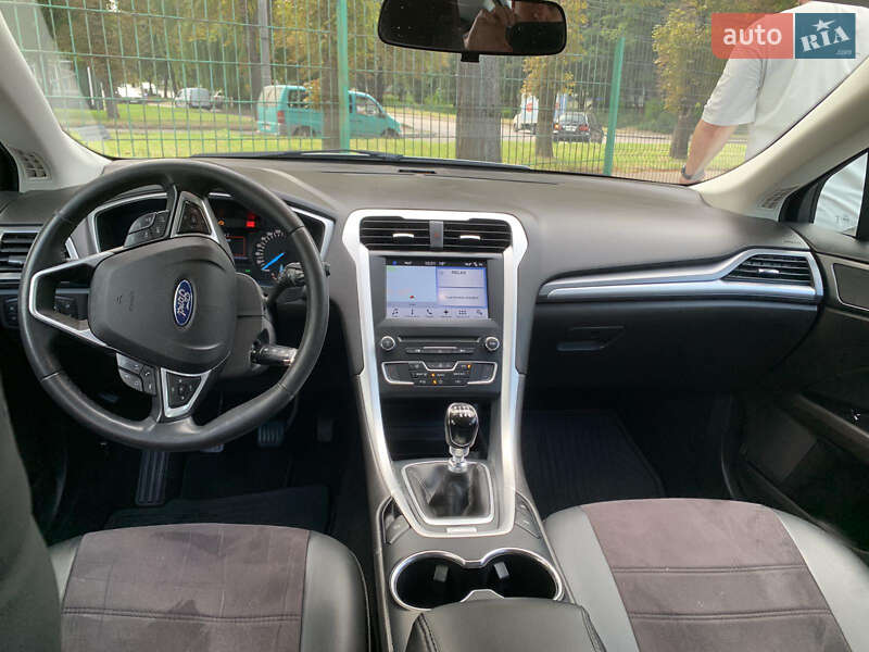 Седан Ford Mondeo 2017 в Ровно